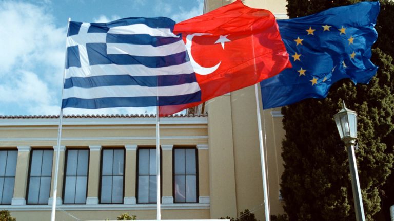 Bloomberg: Σε απομόνωση η Τουρκία, με περισσότερους συμμάχους η Ελλάδα