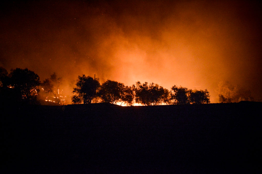 Νέα φωτιά στη Μόρια: Ολοκληρωτική η καταστροφή- Ένταση στο ΚΥΤ (video)
