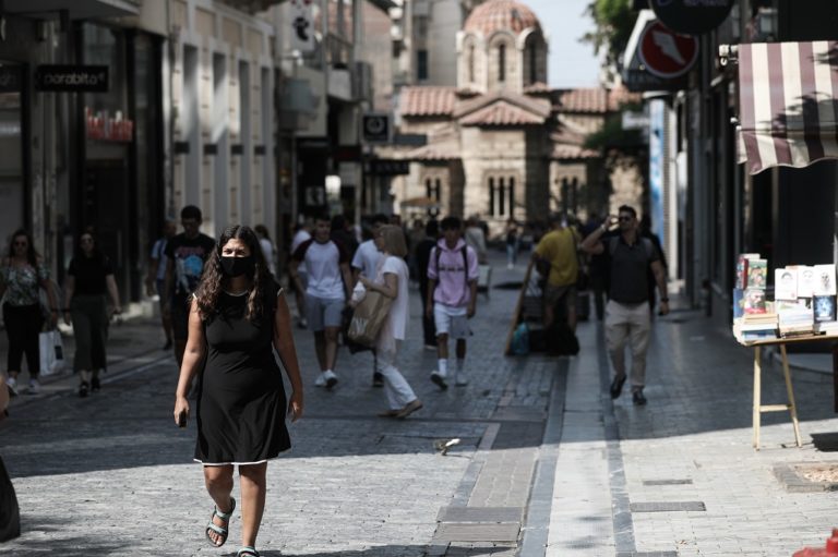 Σε υψηλό επίπεδο τα κρούσματα στην Αττική – Σε εφαρμογή τα νέα μέτρα (video)