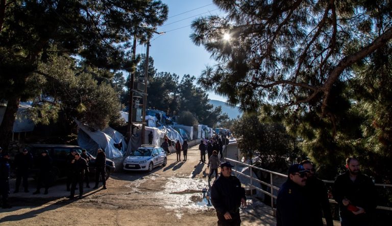 Προχωρούν οι κλειστές δομές σε Λέσβο και Χίο – Αναχώρησαν για τη Γερμανία 118 αιτούντες άσυλο
