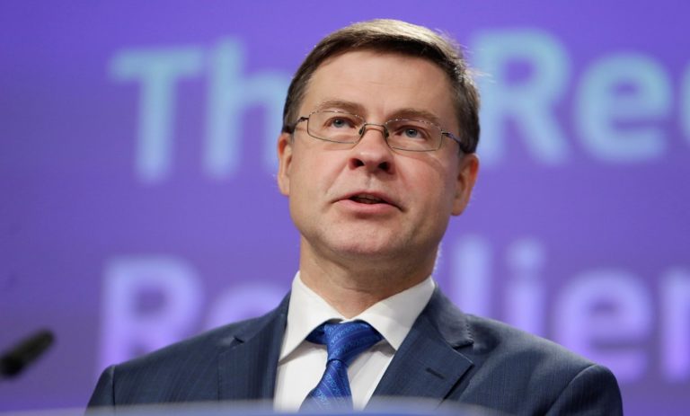 O Βάλντις Ντομπρόβσκις νέος Επίτροπος Εμπορίου της ΕΕ