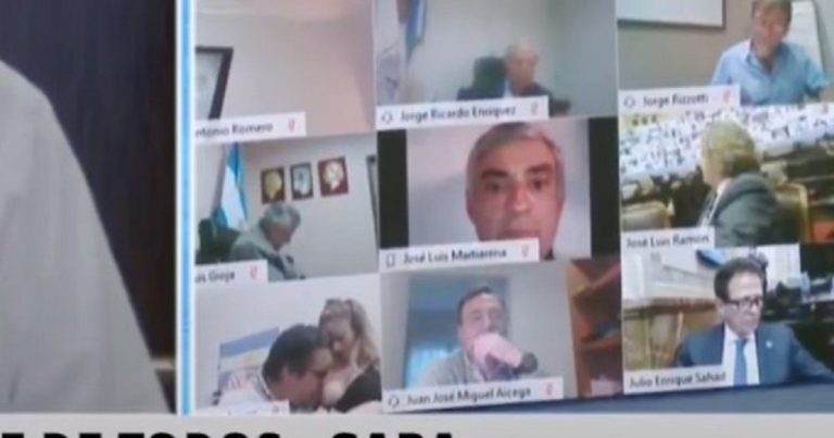 Σάλος στην Αργεντινή για τον βουλευτή που ερωτοτροπούσε εν μέσω τηλεδιάσκεψης (video)