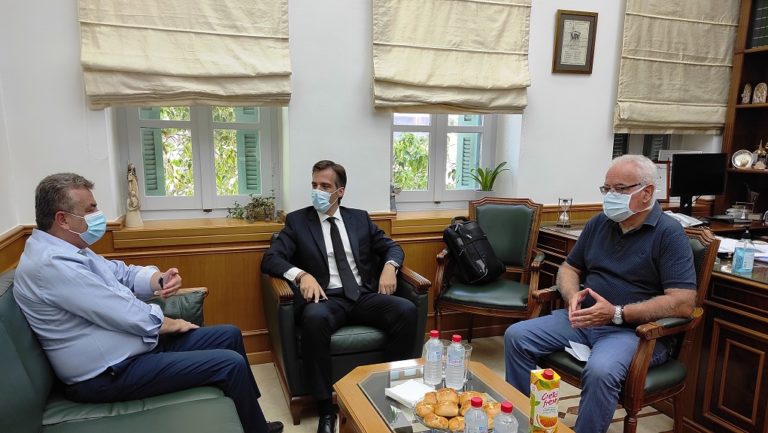 Περιφέρεια Κρήτης: Συνάντηση Περιφερειάρχη με τον πρόεδρο του ΕΟΔΥ για τα μέτρα