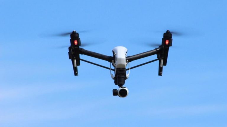 Γαλλία: Απαγορεύτηκε η χρήση drone για την επιτήρηση διαδηλώσεων