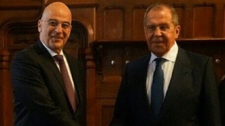 Επικοινωνία Ν. Δένδια – S. Lavrov για τις διμερείς σχέσεις Ελλάδας – Ρωσίας