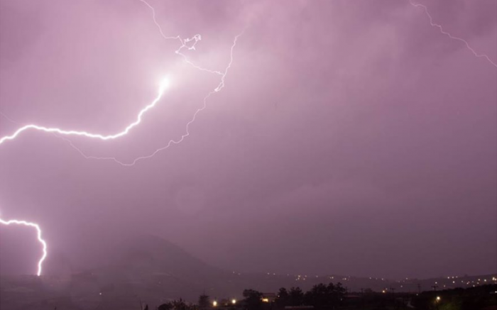 Έκτακτο δελτίο της ΕΜΥ για βροχές, καταιγίδες και χαλαζοπτώσεις – Ποιες περιοχές θα επηρεάσει