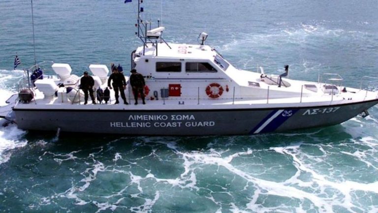 Στο λιμάνι της Σητείας το ιστιοφόρο από την Τουρκία – Άσυλο ζήτησαν οι 7 επιβαίνοντες