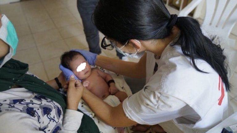 Γιατροί Χωρίς Σύνορα: Εισέπνευσε δακρυγόνα μωρό 10 ημερών