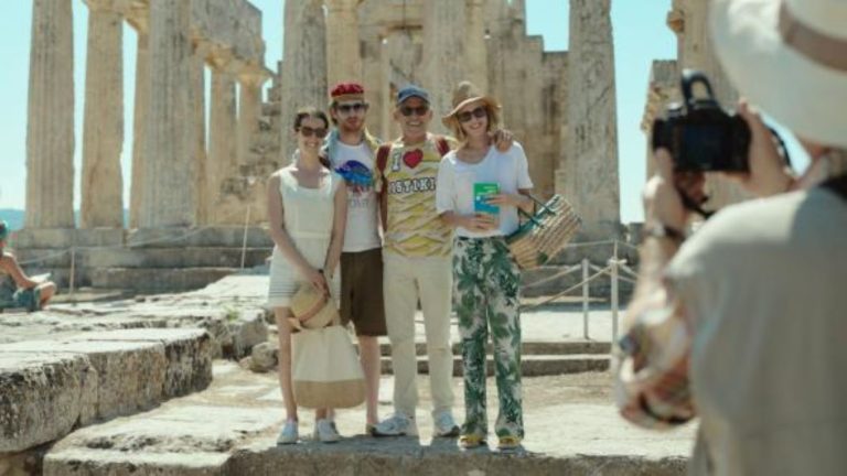«On sourit pour la photo»: Η γαλλική ταινία που υμνεί το καλοκαίρι στην Ελλάδα