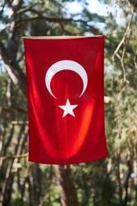 Η κρίση ρευστότητας της Τουρκίας και πώς επηρεάζει την ελληνική οικονομία – Αναλύει ο οικονομολόγος Κώστας Μελάς