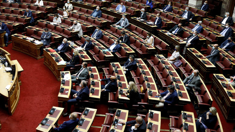 Ψηφίσθηκε το ν/σ του Υπ. Οικονομικών: «Ρυθμίσεις οφειλών, πλαίσιο δεύτερης ευκαιρίας»