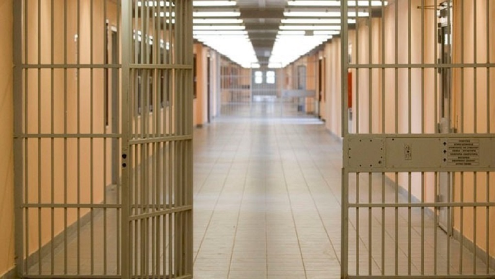 Ρόπαλα σε κελιά κρατουμένων στον Κορυδαλλό- Θαμμένα ναρκωτικά στη Β’ πτέρυγα