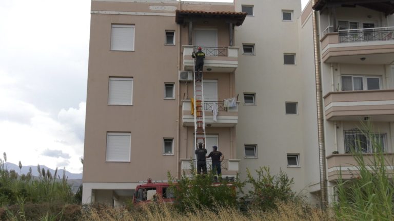 Χανιά: Επιχείρηση απεγκλωβισμού 14χρονης – Η μητέρα της απειλεί να βάλει φωτιά στο σπίτι