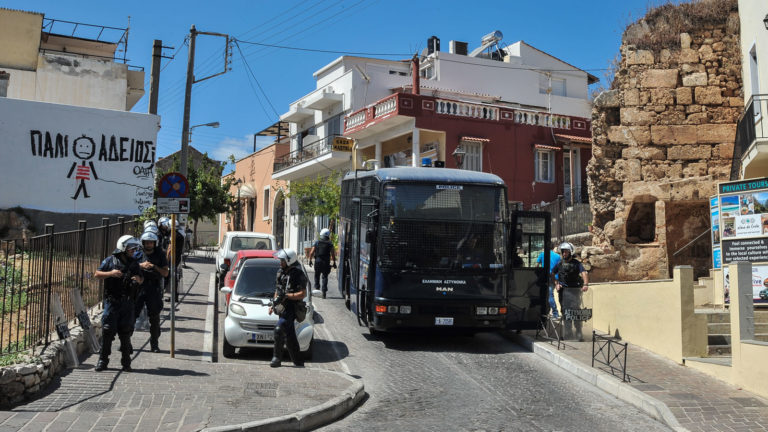 Χανιά: Την αποχώρηση των αστυνομικών από τον λόφο Καστέλι ζητά η Ένωσή τους