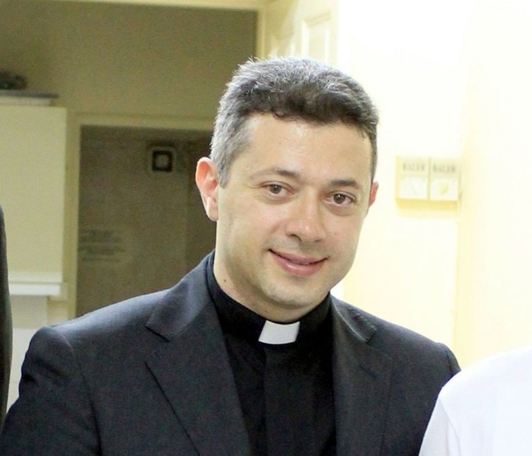 Κέρκυρα: Νέος αρχιεπίσκοπος της καθολικής εκκλησίας