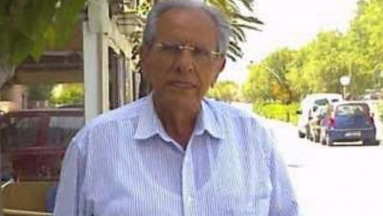 Πέθανε ο συγγραφέας Μανώλης Καραμπατσάκης