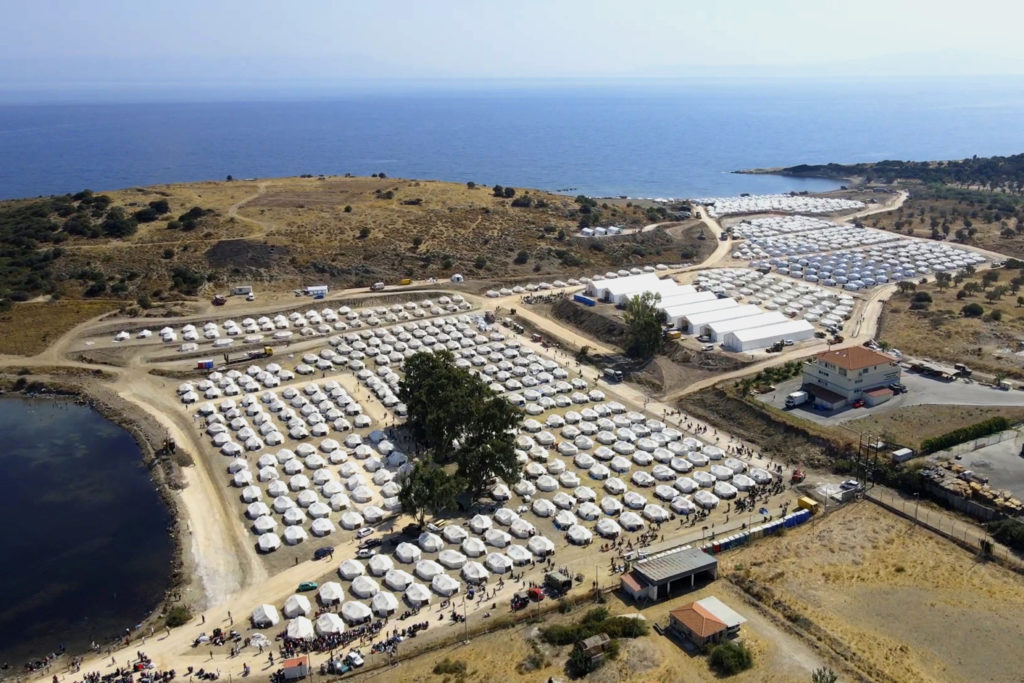 ΕΕ: Σημαντικά βελτιωμένες οι συνθήκες διαβίωσης των προσφύγων στο Καρά Τεπέ- Απαιτείται ενίσχυση των προσπαθειών
