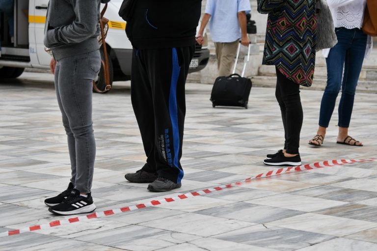 Χάρτης Covid19: Πού ισχύουν από Δευτέρα τροποποιήσεις σε κανόνες και ωράριο (video)