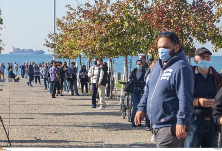 Αρκουμανέας για Θεσσαλονίκη: “Μας ανησυχεί” – Συρροή για rapid tests (video)