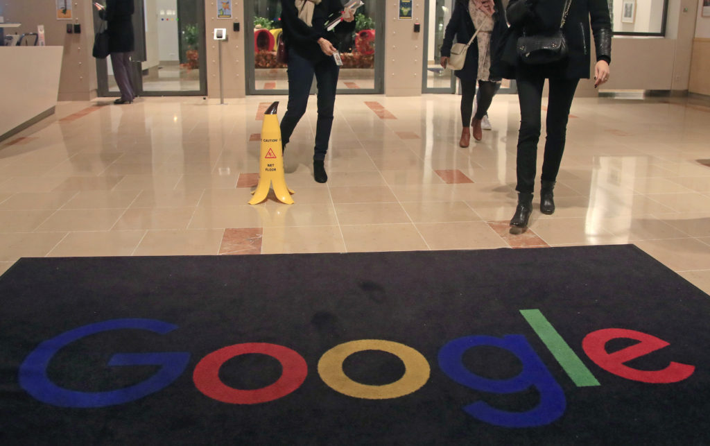 Google: Επενδύει ένα δισ. δολάρια σε συμπράξεις με δημοσιογραφικούς οργανισμούς