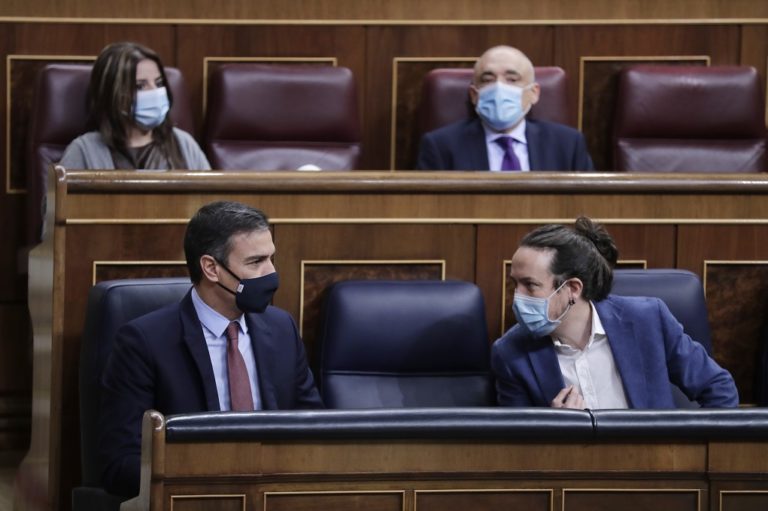 Ισπανία: Πρόταση μομφής κατά Σάντσεθ από το ακροδεξιό Vox