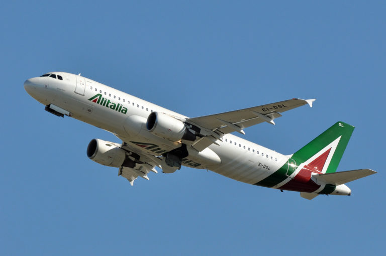 Η Ιταλία προχωρά το σχέδιο εθνικοποίησης της Alitalia