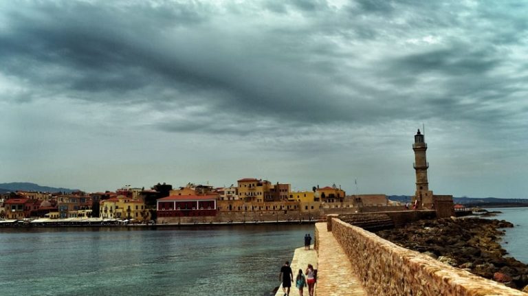 «Ασφαλής προορισμός» η Κρήτη στον κατάλογο του Λονδίνου