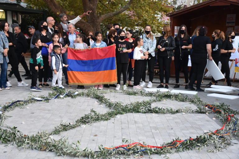 Κομοτηνή: Αρμένιοι και καλλιτέχνες φώναξαν: Όχι στον Πόλεμο