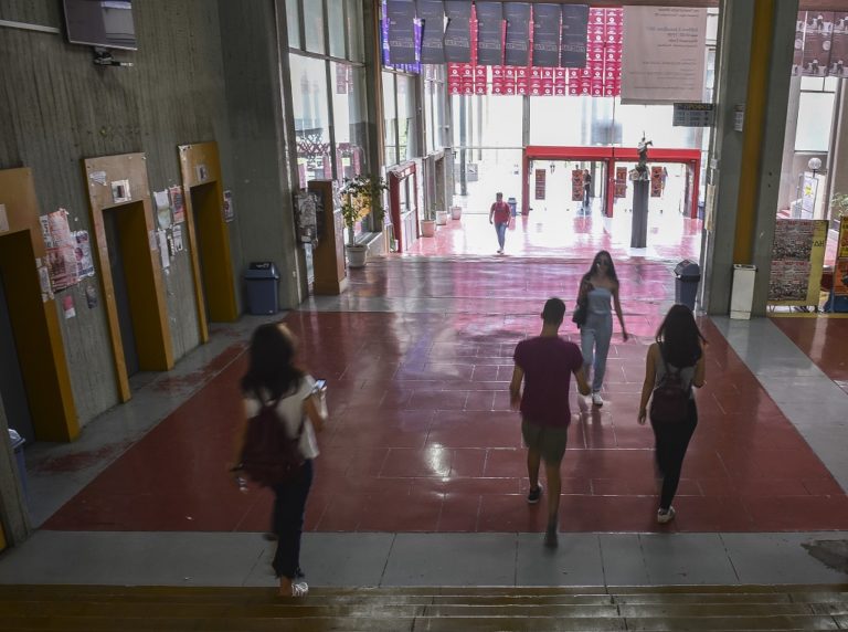 Ποια είναι η διαδικασία εκπρόθεσμης εγγραφής στα ΑΕΙ για σοβαρούς λόγους