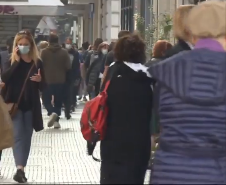 Θεσσαλονίκη: Παντού μάσκες-Ανησυχία για την αύξηση των κρουσμάτων (video)