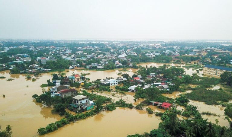 Βιετνάμ: Πλημμύρες με πολλούς νεκρούς και αγνοούμενους