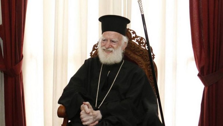 Στη ΜΕΘ του ΠΑΓΝΗ για πέμπτη ημέρα ο Αρχιεπίσκοπος Κρήτης