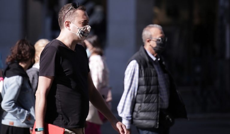 Εντατικοί έλεγχοι για τήρηση των μέτρων – Ρεκόρ κρουσμάτων (video)