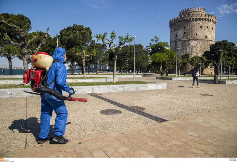 Τηλεδιάσκεψη Κ. Μητσοτάκη με Απ. Τζιτζικώστα και Κ. Ζέρβα για τον κορονοϊό