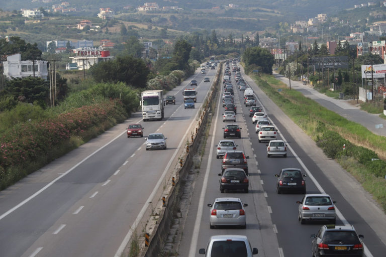 Περιορισμένη η κίνηση των Θεσσαλονικέων προς Χαλκιδική μετά τις συστάσεις Χαρδαλιά (video)