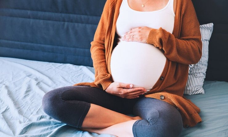Μελέτη: Οι εμβολιασμένες έγκυες περνάνε στα μωρά τους υψηλά αντισώματα κατά του κορονοϊού