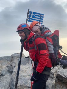 Συνομιλία Μητσοτάκη με Μ. Γιαννάκου και Ελευθερία Τόσιου για τον άθλο ζωής