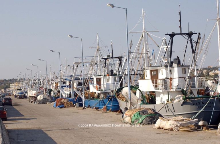 Σκουπίδια και πλαστικά στο βυθό της Νέας Μηχανιώνας (video)