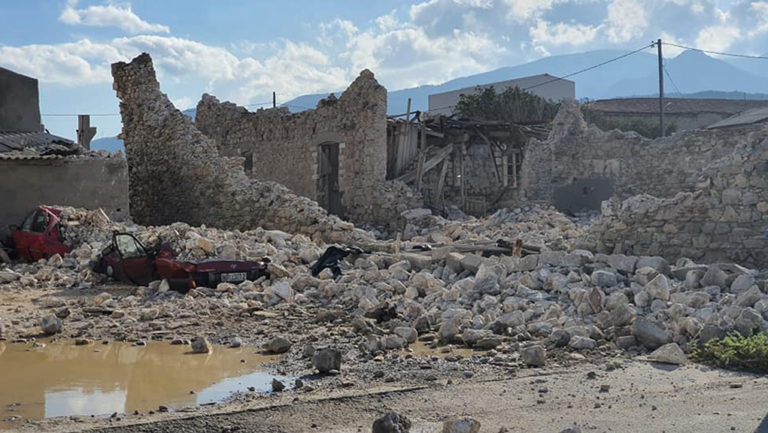 Σάμος: Απώλειες και σημαντικές καταστροφές – Τι λένε οι σεισμολόγοι