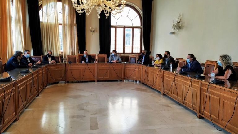 Στελέχη του ΣΥΡΙΖΑ σε Περιφερειάρχη Κρήτης και Δήμαρχο Ηρακλείου