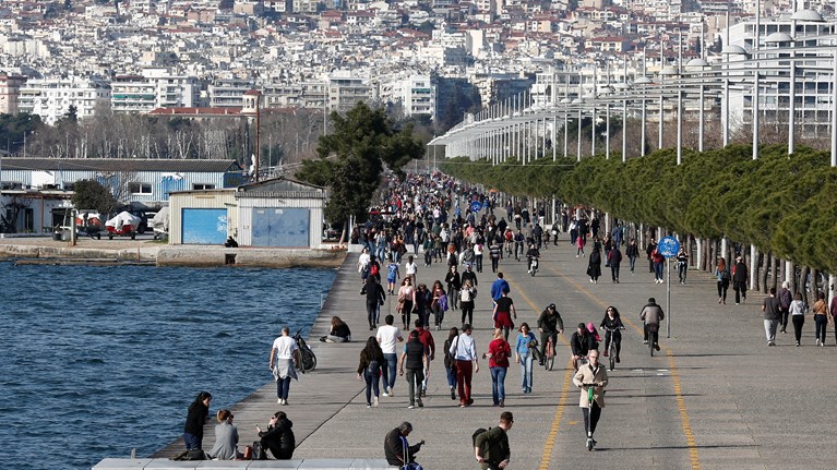 Ένα βήμα πριν το πορτοκαλί επίπεδο συναγερμού η Θεσσαλονίκη (video)