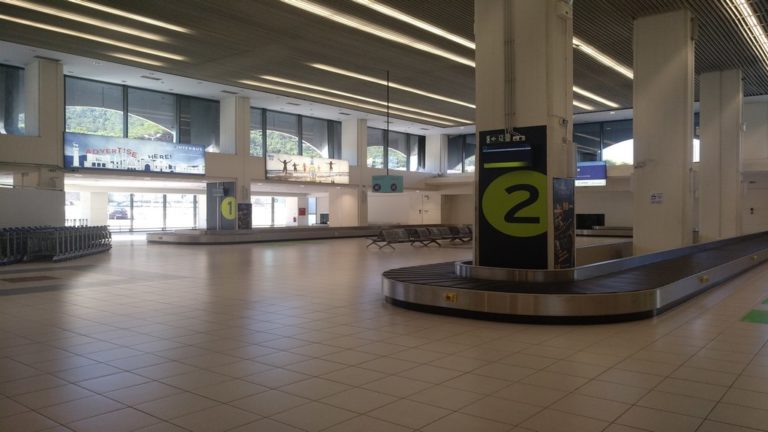 Fraport: Μειωμένες οι αφίξεις στα αεροδρόμια Ρόδου και Κώ τον Σεπτέμβριο