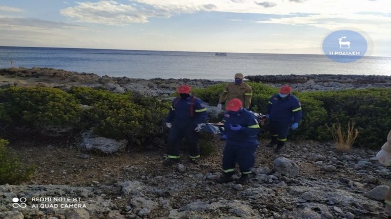 Ρόδος: Νεκροί δύο νεαροί που έκαναν θαλάσσιο σπορ με αλεξίπτωτο – Τους έριξε ο αέρας σε βράχια