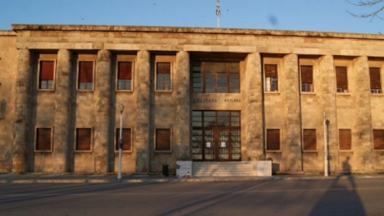 Κως: Στις 2 Νοεμβρίου η δίκη για τον ξυλοδαρμό εγκύου και την απώλεια του ενός από τα δύο βρέφη που κυοφορούσε