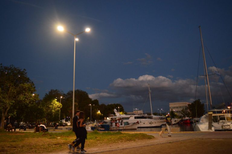 “Πράσινες” – ‘Έξυπνες” και “Έικαστικές” παρεμβάσεις στο παραλιακό μέτωπο της Ελευσίνας