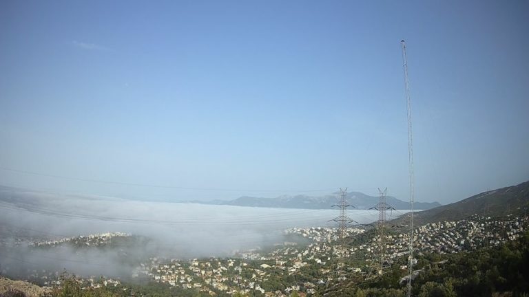 Σε σκηνικό ομίχλης η Αθήνα από το πρωί της Δευτέρας