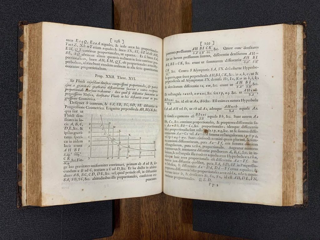 «Ντετέκτιβ» χαμένων βιβλίων ανακάλυψαν άγνωστα αντίτυπα της πρώτης έκδοσης του εμβληματικού έργου «Principia» του Νεύτωνα
