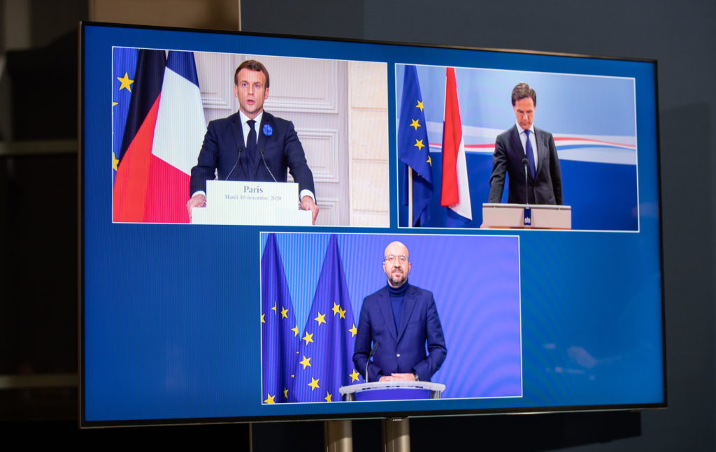 Μακρόν: Η Ευρώπη “χρειάζεται μια συντονισμένη και γρήγορη απάντηση” για την αντιμετώπιση της απειλής της τρομοκρατίας
