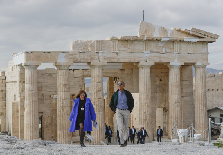 Το βιβλίο του Ομπάμα “Γη της Επαγγελίας” κυκλοφορεί από σήμερα στην Ελλάδα