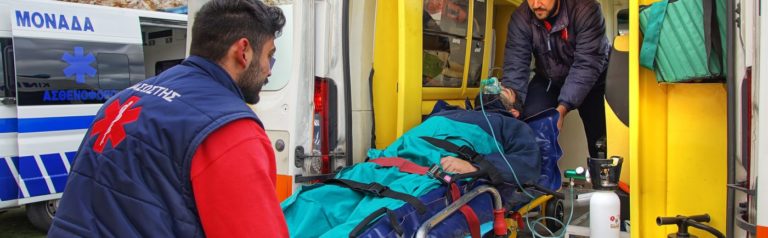 Άρχισαν οι μεταφορές ασθενών σε ιδιωτικές κλινικές στη Θεσσαλονίκη (video)